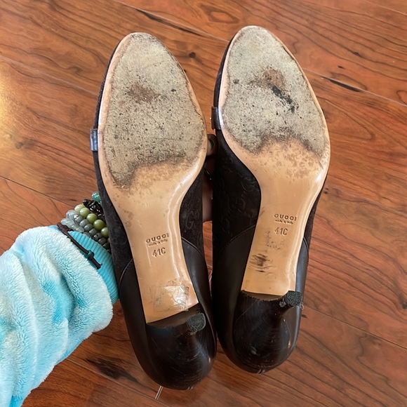 Authentic Gucci Brown GG Suede with Gold Hardware Mid High Heel Shoes - Picture 9 of 16